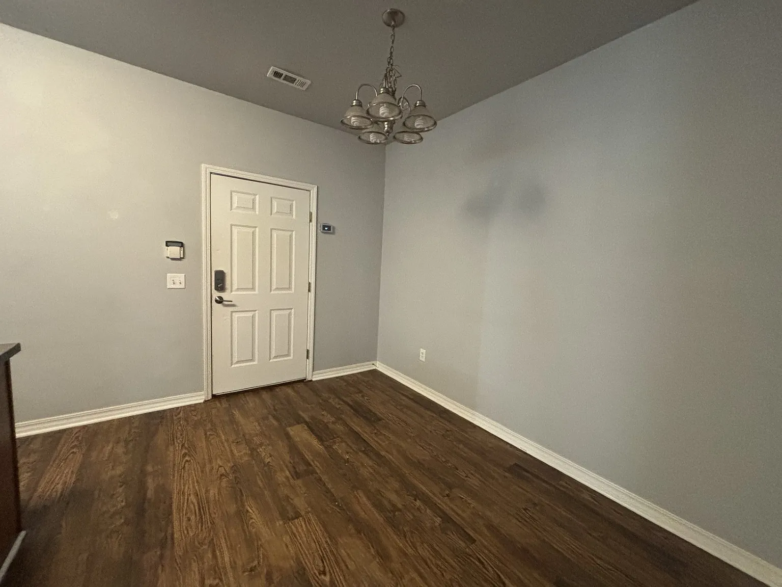 3 bed, 2.5 bath, 1440 sqft, $1,875 — Photo 3