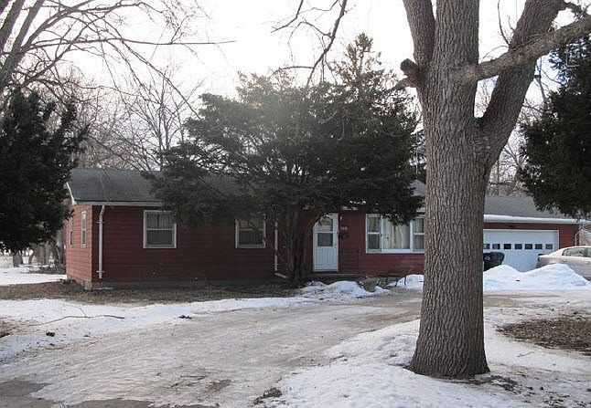 2nd image of 920 Lawndale Dr