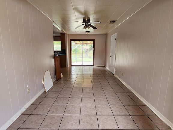 2nd image of 216 Cypress St