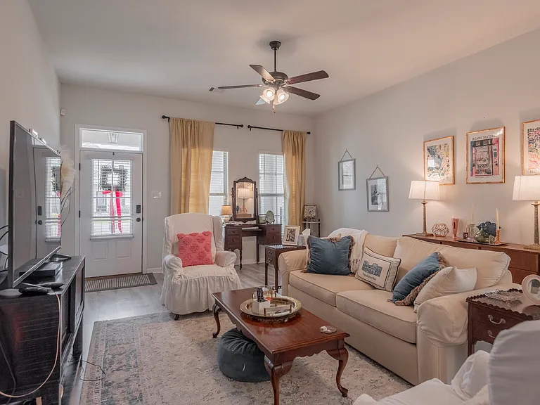 1201 Rustic Pine Dr — Photo 5