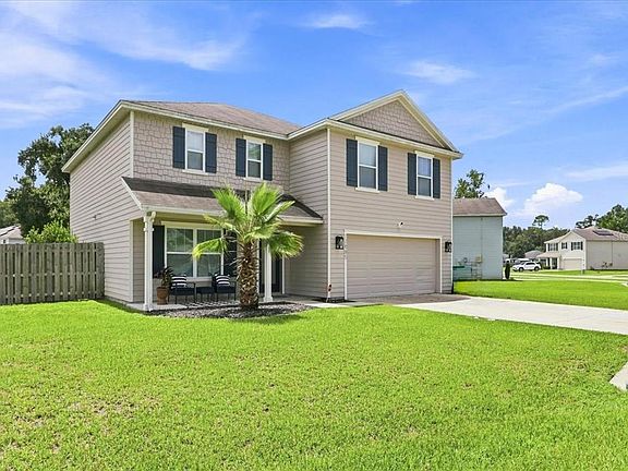 3rd image of 22885 NW 197TH PLACE
