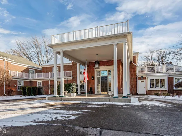 17111 E Jefferson Ave APT 25, Grosse Pointe, MI 48230