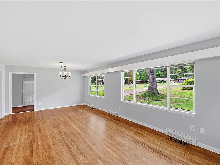 210 Mount Salus Rd — Photo 7