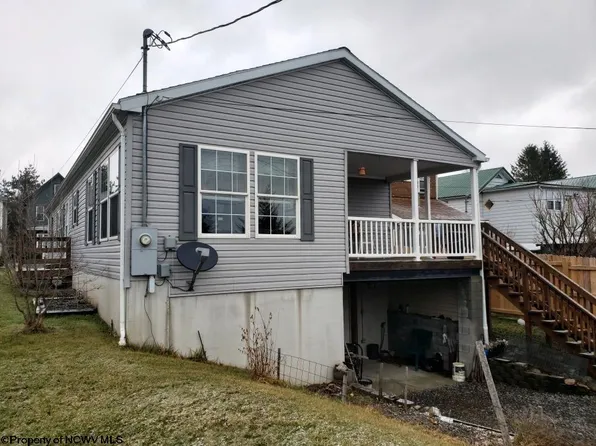 377 Fairfax Ave, Davis, WV 26260