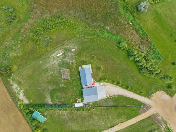 1670 31st Ave NW, Coleharbor, ND 58531