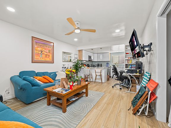 3rd image of 1846 Oliver Ave APT 11
