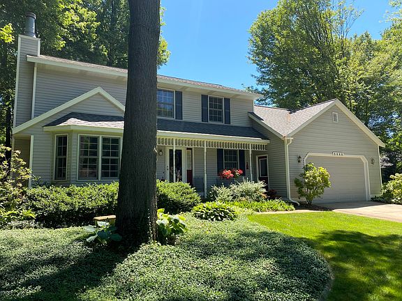 2nd image of 6444 Kingsway Ct
