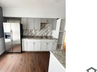 823 E 100th St, Cleveland, OH 44108