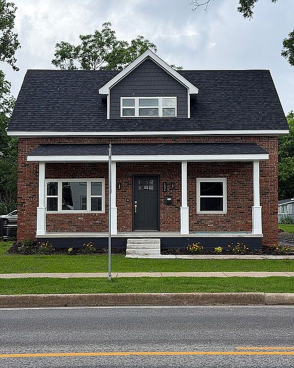1st image of 1304 Main St