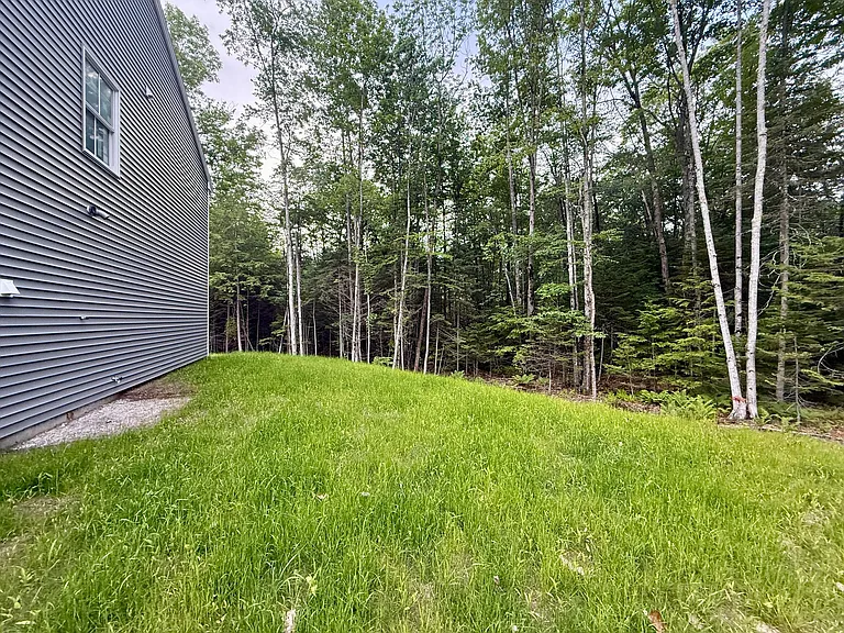 192 Center Rd — Photo 20