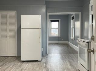 149 Hunts Ave FLOOR 2, Pawtucket, RI 02861