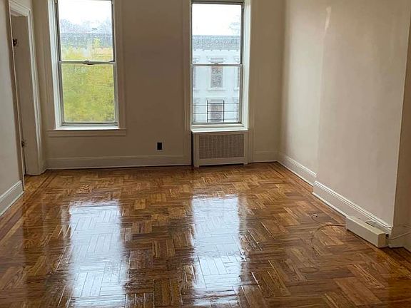 2nd image of 444 6th Ave #4