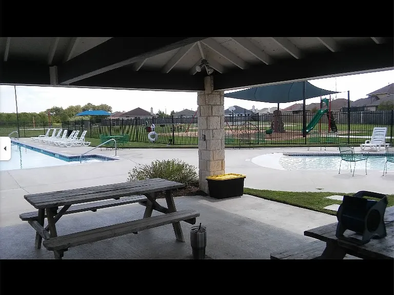 415 Camellia Dr — Photo 29