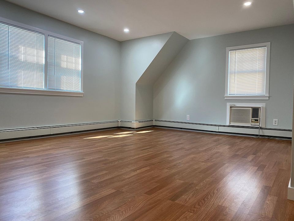 1st image of 96 Paterson Ave #2