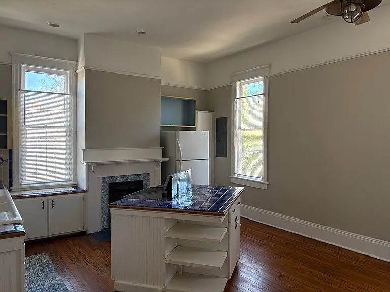 836 E Henry St #C — Photo 5
