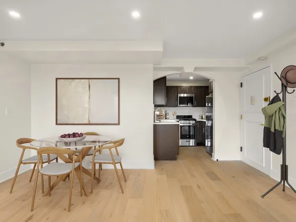 102-10 Queens Boulevard image 4 of 13