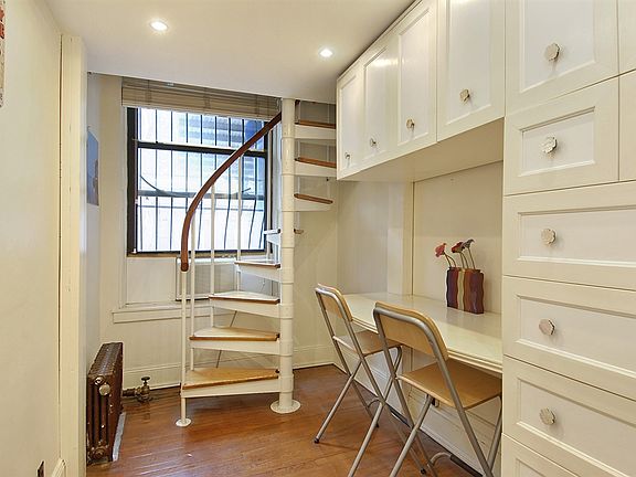 5th image of 23 W 88th St APT 1F
