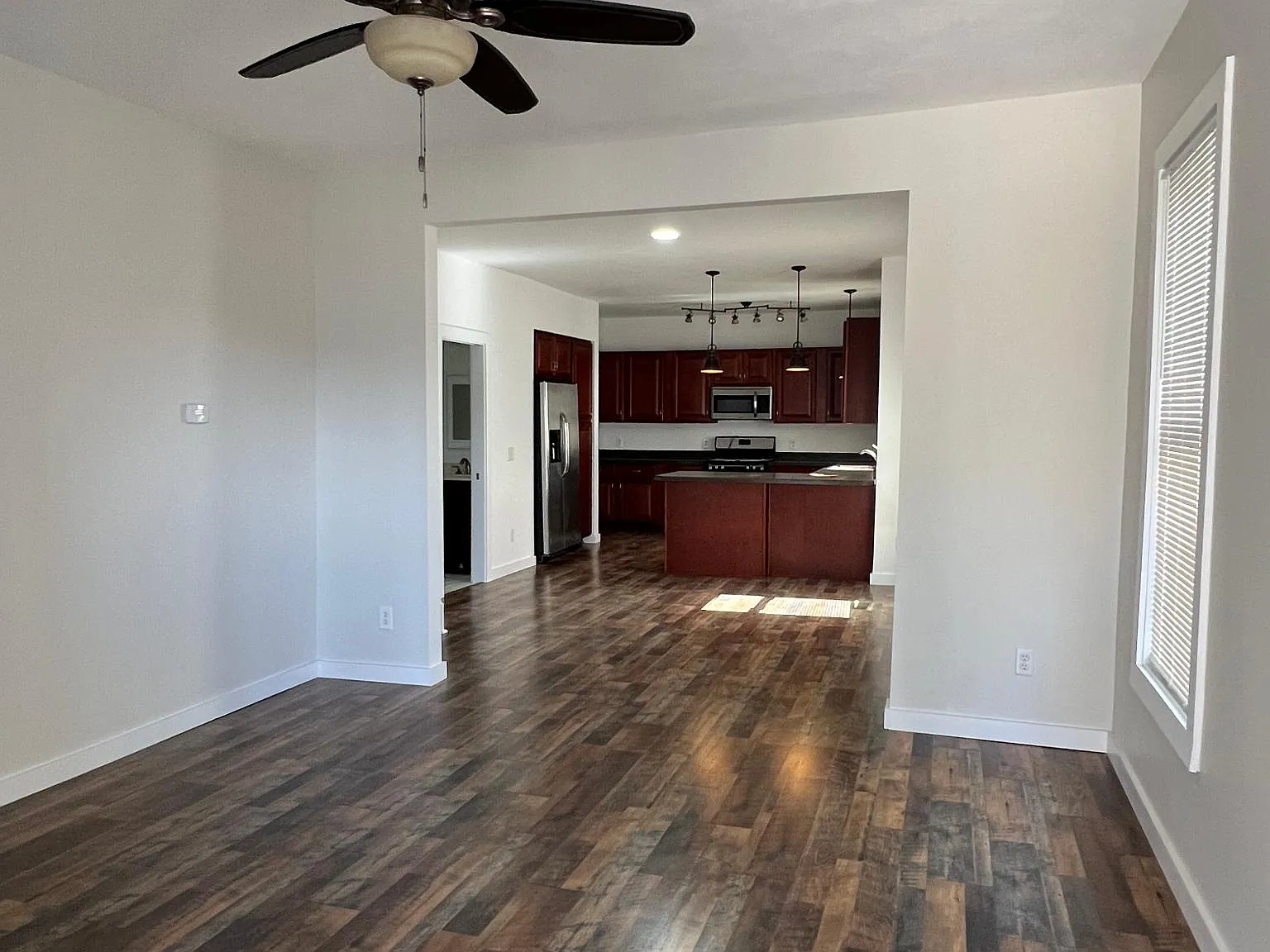 610 N McBride St — Photo 3