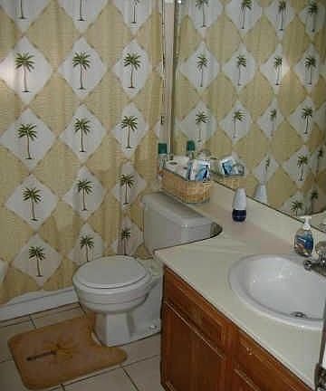 3rd image of 2253 E Emelita Ave