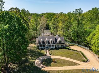 51 Grand Villa Dr, Weems, VA 22576