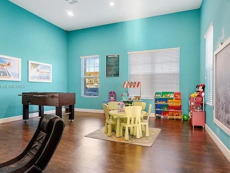 8967 Shine Dr — Photo 43