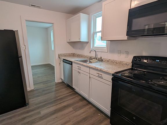 5th image of 622 Independence Ave