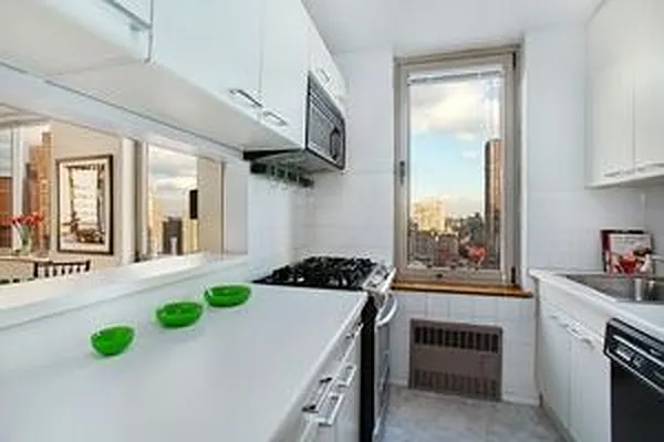 Sold by Douglas Elliman | media 14