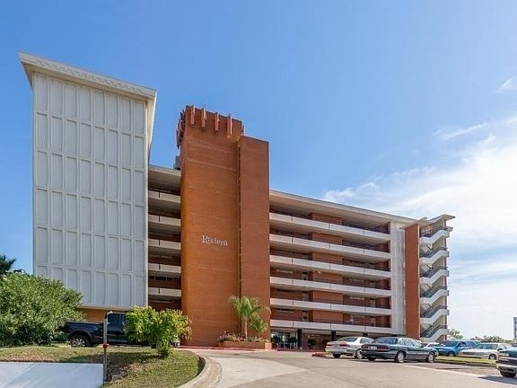 2nd image of 4302 Ocean Dr APT 74
