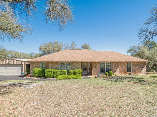 900 Charter Oak, Canyon Lake, TX 78133