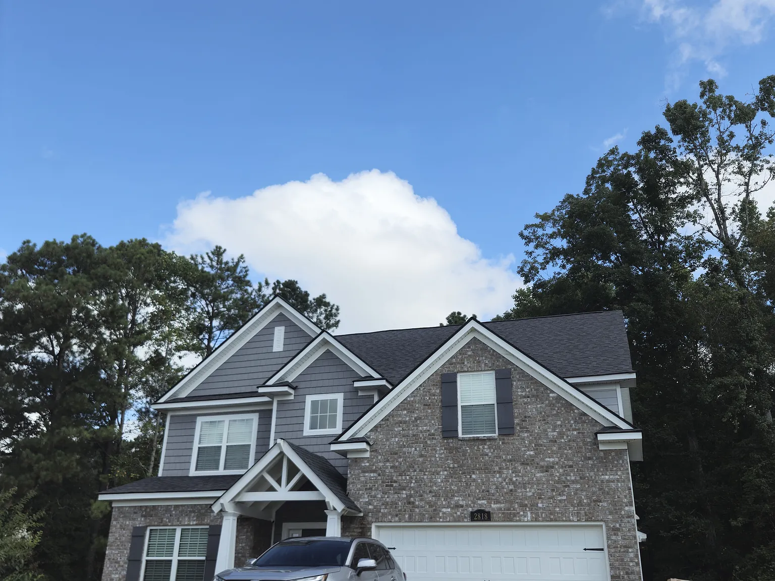 5 bed, 2764 sqft, $2,700 — Photo 2
