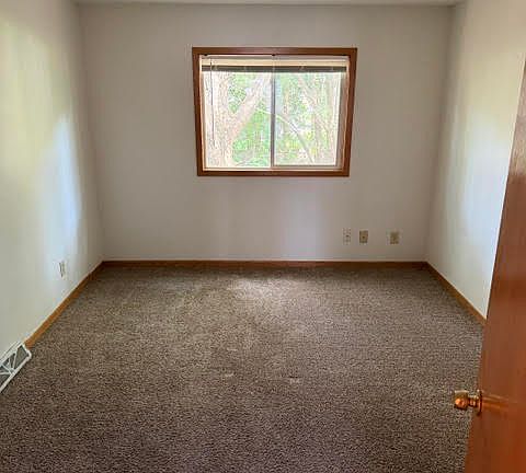 5th image of 5506 Williamsburg Way #1