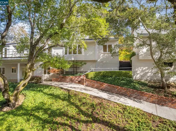 11 El Caminito, Orinda, CA 94563