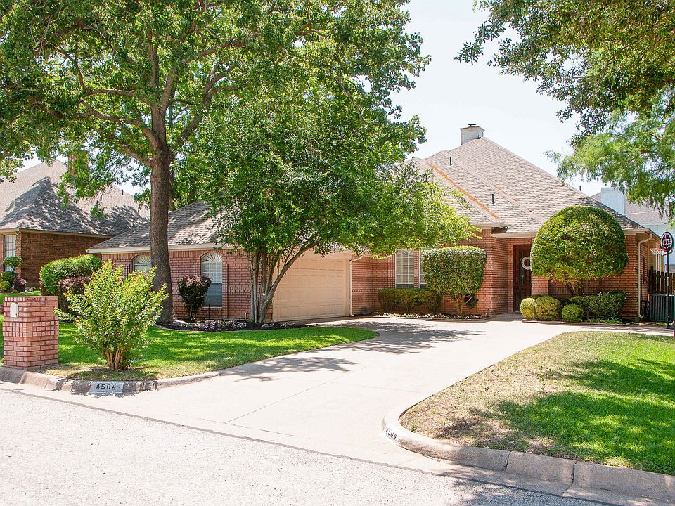 1st image of 4504 Oak Club Dr