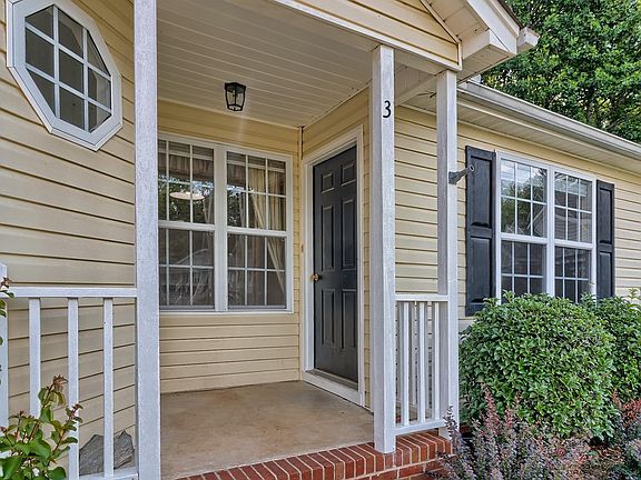 2nd image of 3 Careton Ct