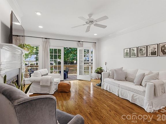 2nd image of 2925 Arbor Knl