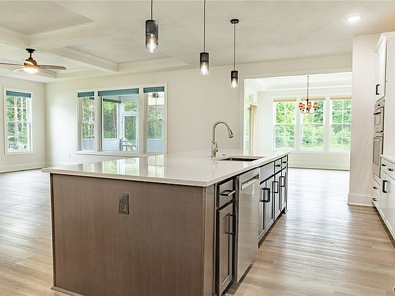4th image of 4544 Hollyshire Way