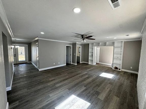 5th image of 2726 Highland Cir #2