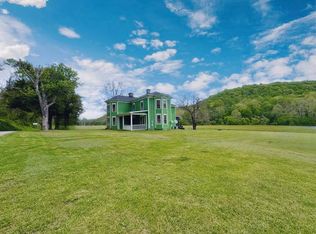 1094 Reedyville Rd, Reedy, WV 25276