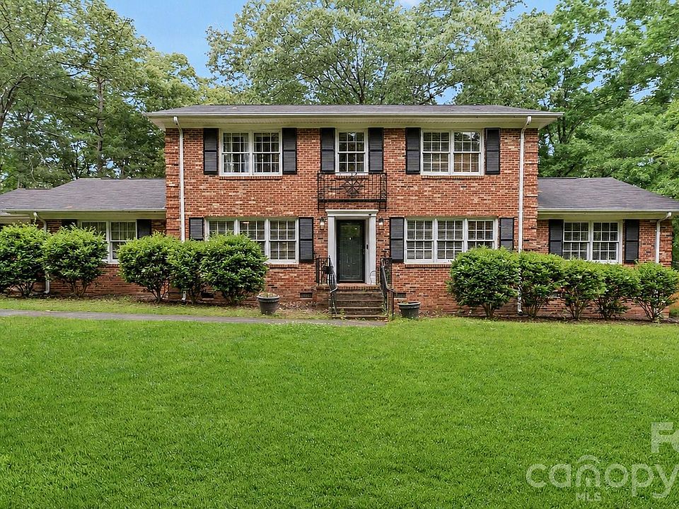 1st image of 2106 Arden Dr