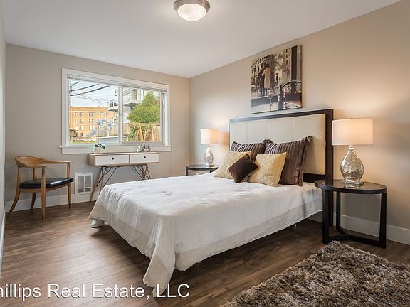 2nd image of 2712 Franklin Ave E APT 2