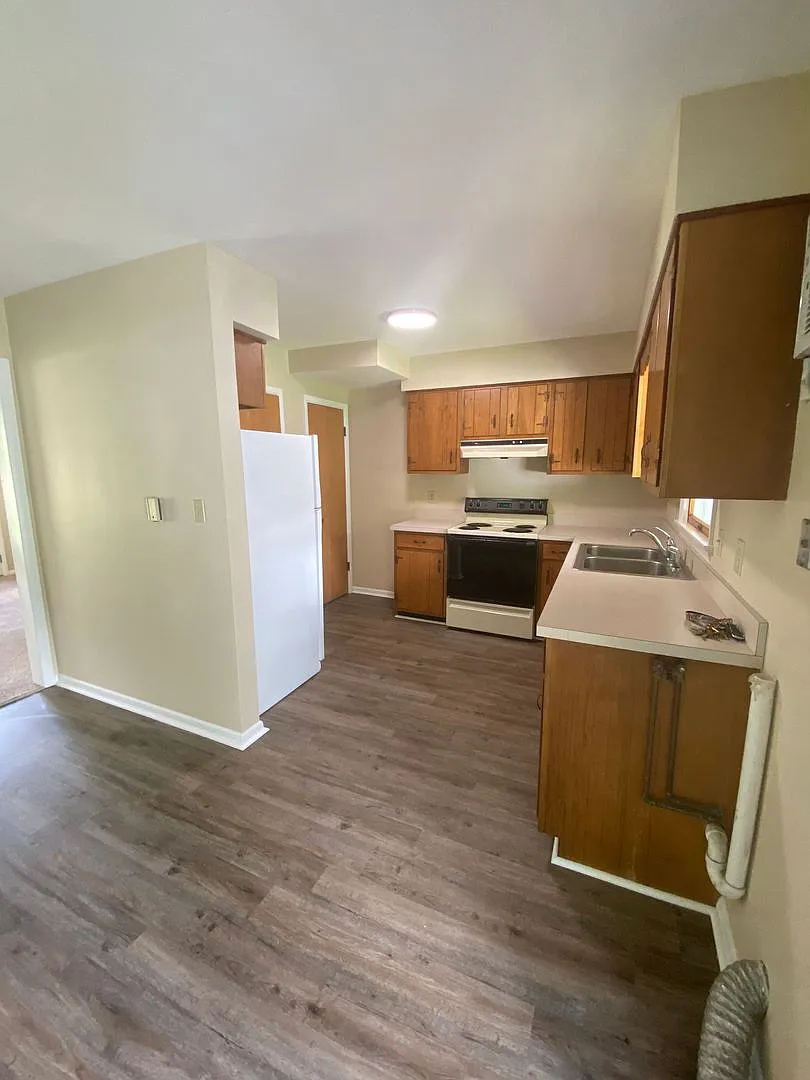 Forest Park Apartments — Photo 4