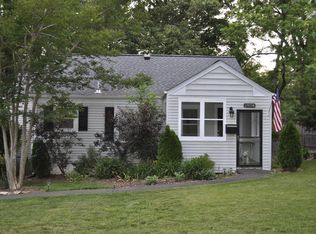 2934 Fairmont St, Falls Church, VA 22042