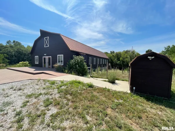 939 E 1100 North Rd, Taylorville, IL 62568