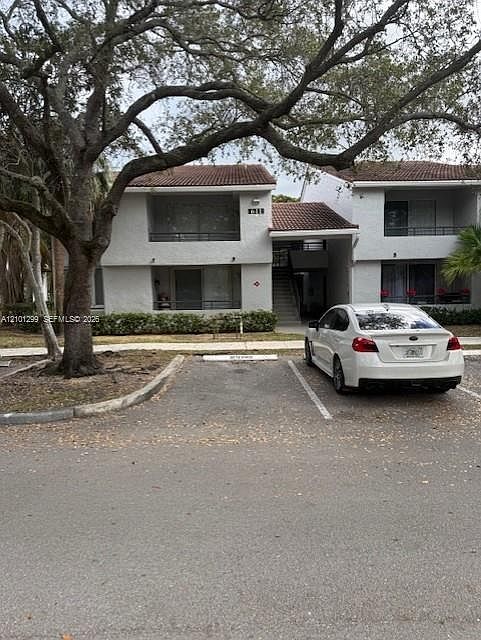 1st image of 631 Lyons Rd APT 12101