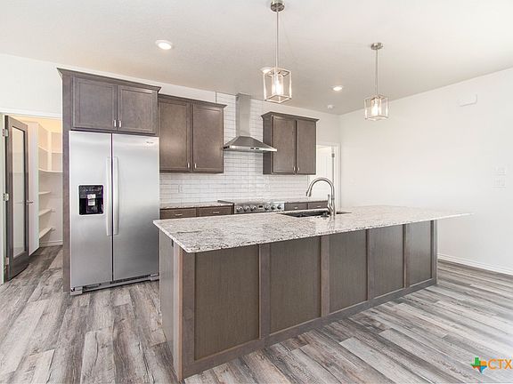 5th image of 102 Carley Ct