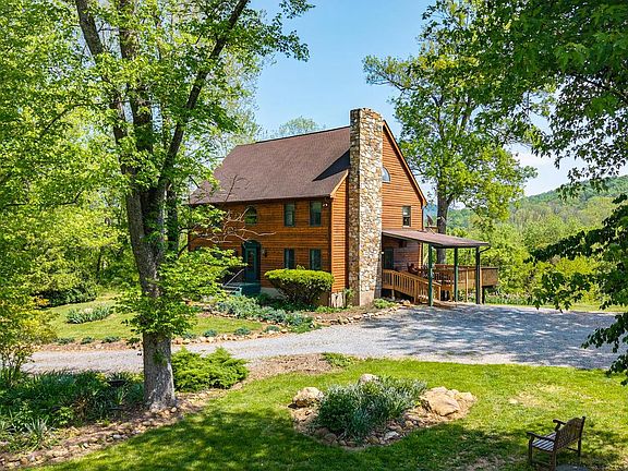 3rd image of 245 River House Ln
