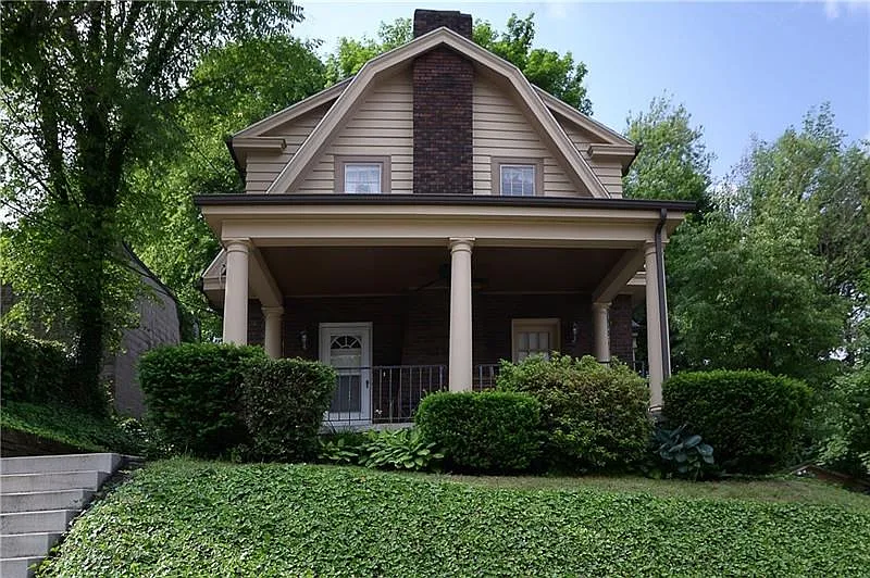 1114 Lilac St photo 1