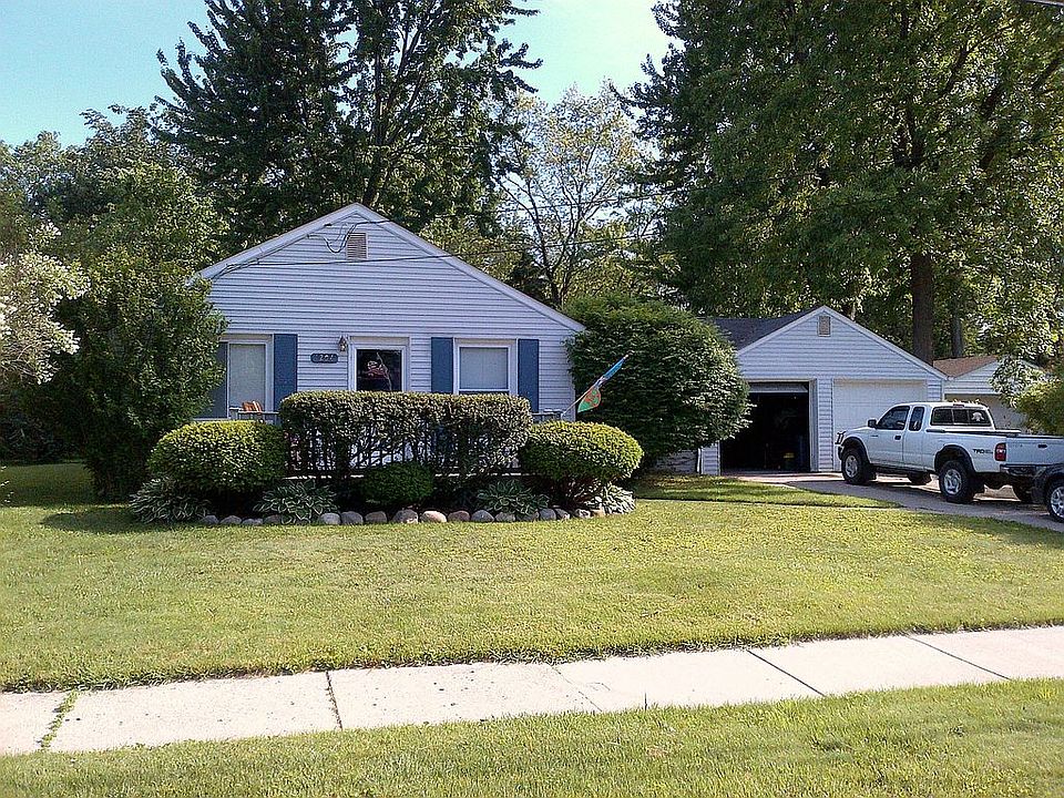 1st image of 1204 Genesee Dr