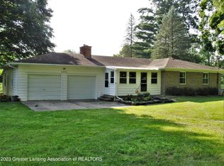 6398 Valley Trl, Dimondale, MI 48821