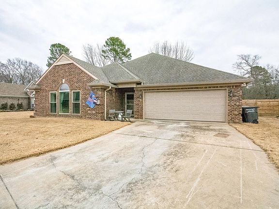 3rd image of 786 Jamestown Cir